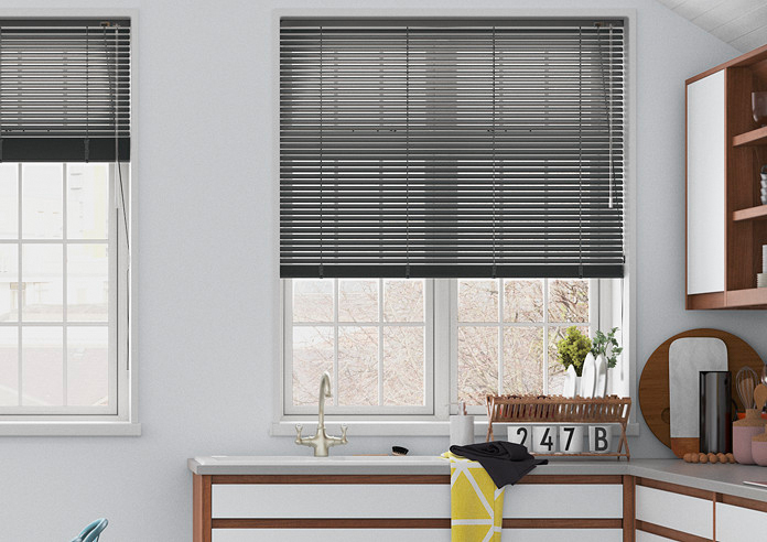 Wow Factor, Urban Obsession - Venetian Blind - Image 3